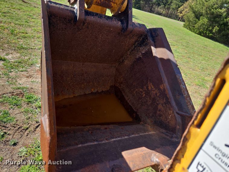 image for item ET5205 2005 Vermeer RT650 vibratory cable plow