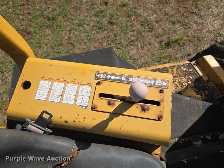 image for item ET5205 2005 Vermeer RT650 vibratory cable plow