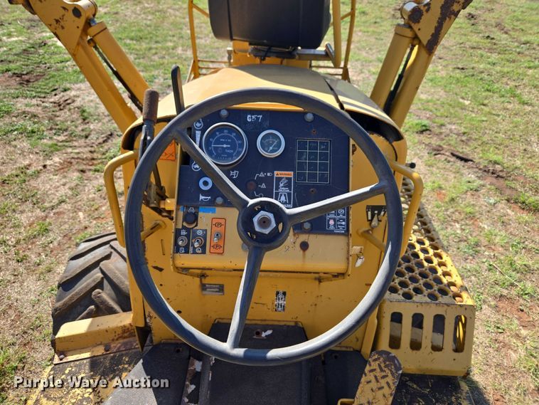 image for item ET5205 2005 Vermeer RT650 vibratory cable plow