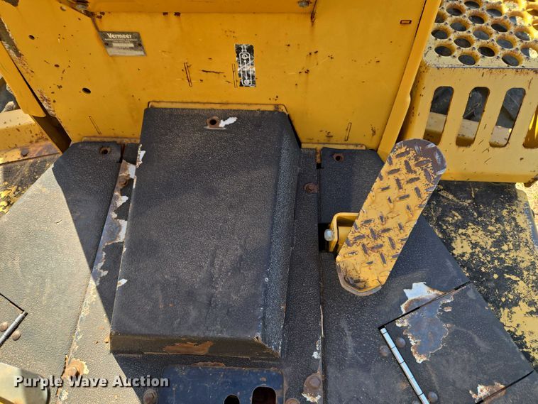 image for item ET5205 2005 Vermeer RT650 vibratory cable plow