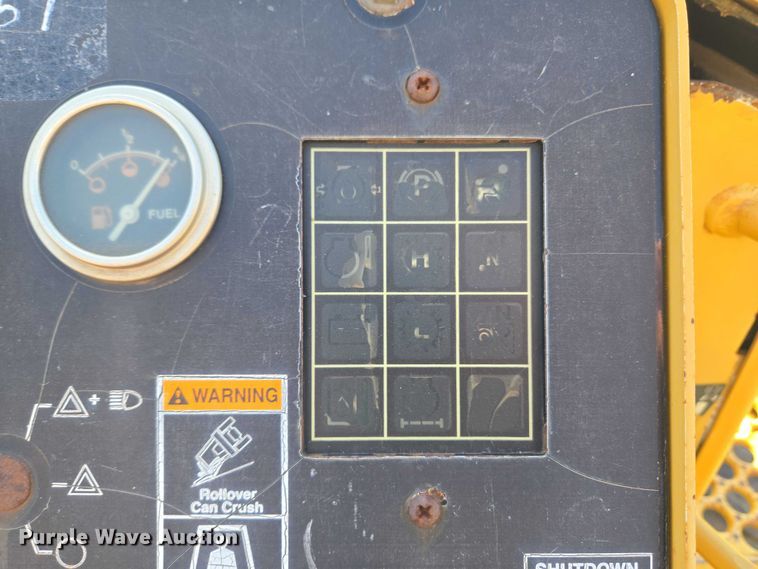 image for item ET5205 2005 Vermeer RT650 vibratory cable plow