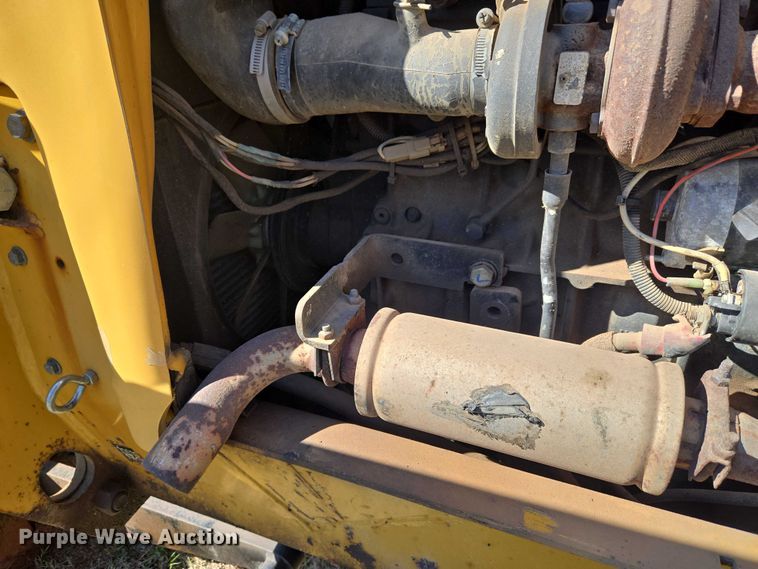 image for item ET5205 2005 Vermeer RT650 vibratory cable plow