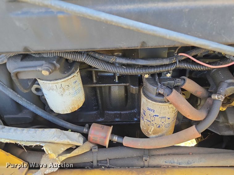 image for item ET5205 2005 Vermeer RT650 vibratory cable plow