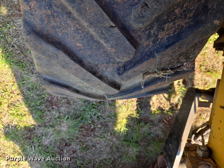 image for item ET5205 2005 Vermeer RT650 vibratory cable plow