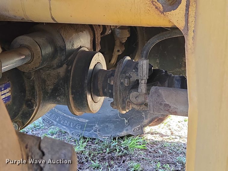 image for item ET5205 2005 Vermeer RT650 vibratory cable plow