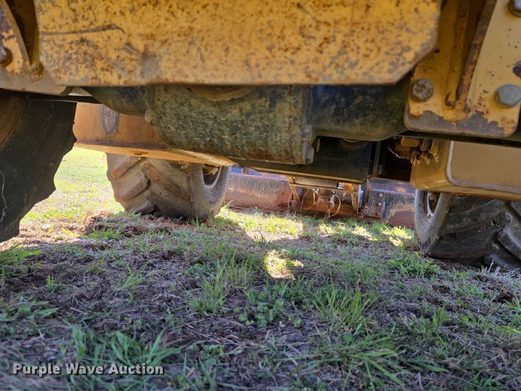 image for item ET5205 2005 Vermeer RT650 vibratory cable plow