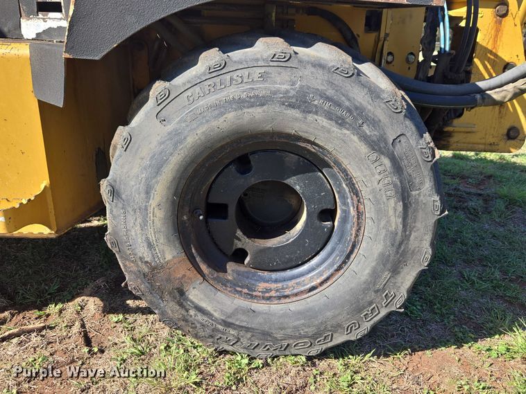 image for item ET5205 2005 Vermeer RT650 vibratory cable plow