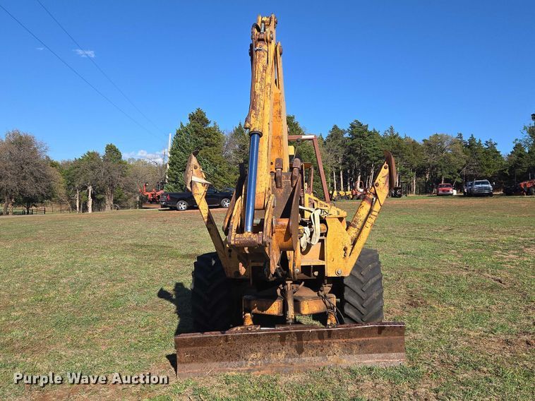 image for item ET5208 1989 Case 760 vibratory cable plow