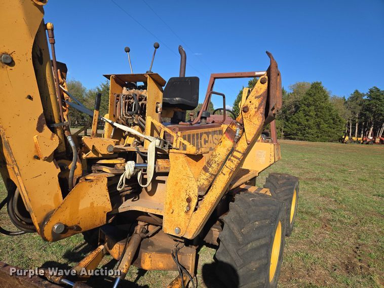 image for item ET5208 1989 Case 760 vibratory cable plow