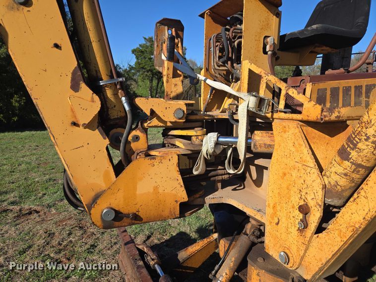 image for item ET5208 1989 Case 760 vibratory cable plow