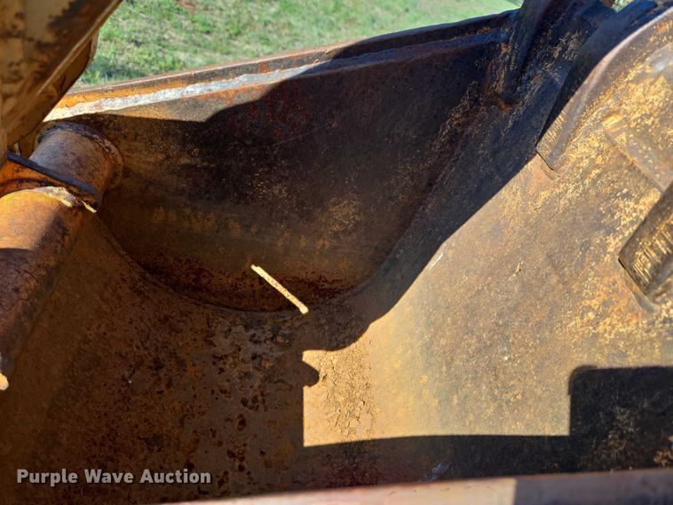 image for item ET5208 1989 Case 760 vibratory cable plow