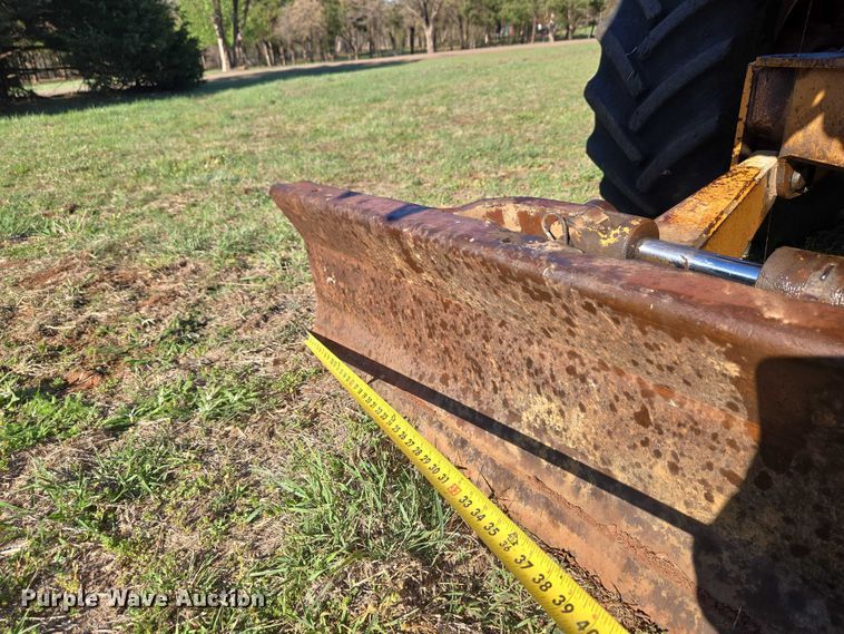 image for item ET5208 1989 Case 760 vibratory cable plow