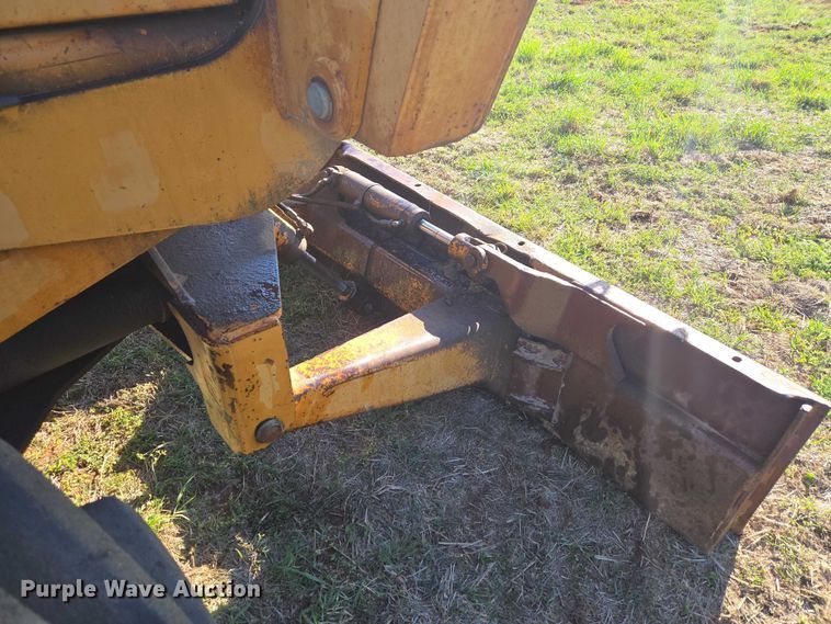 image for item ET5208 1989 Case 760 vibratory cable plow