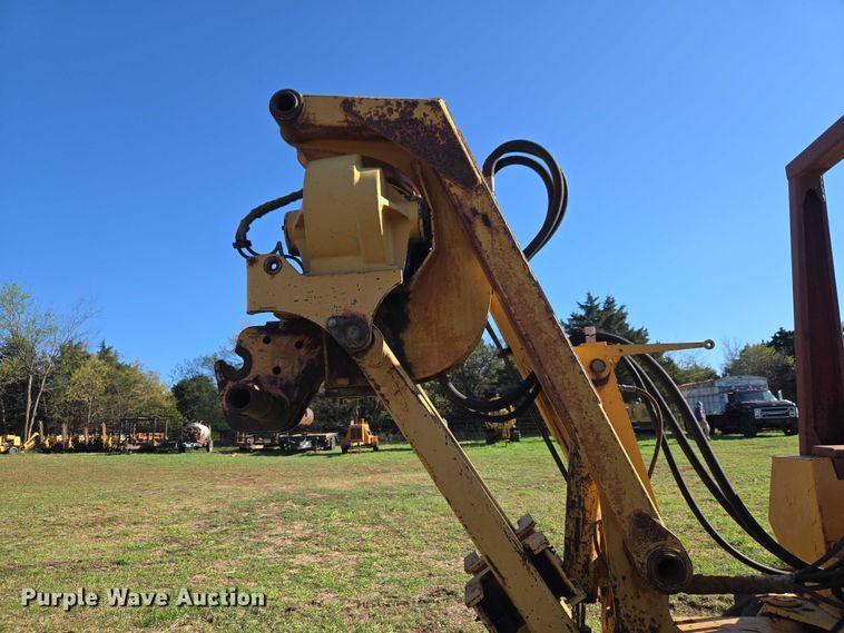 image for item ET5208 1989 Case 760 vibratory cable plow