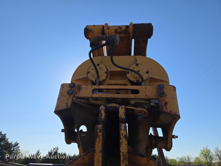image for item ET5208 1989 Case 760 vibratory cable plow