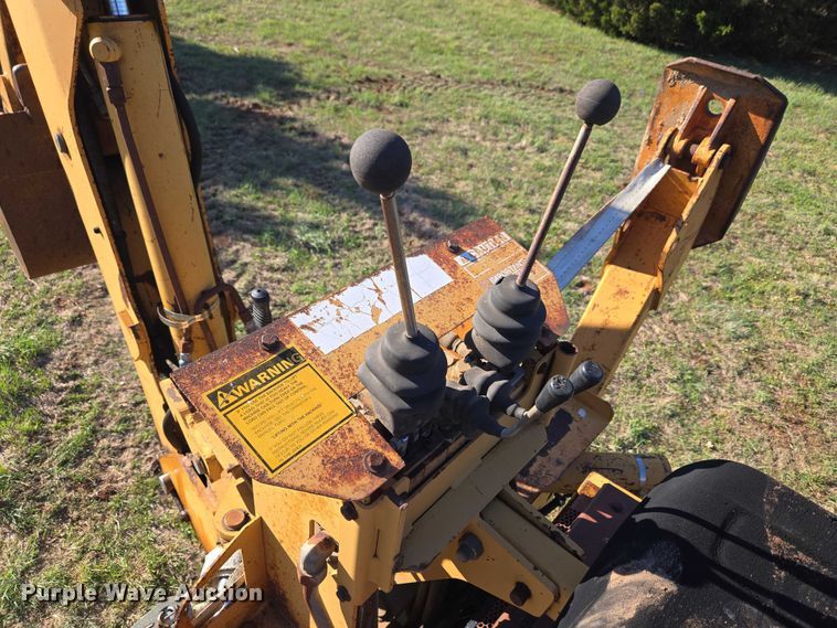 image for item ET5208 1989 Case 760 vibratory cable plow