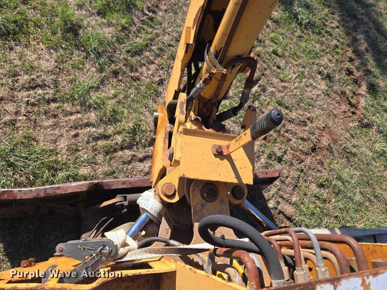 image for item ET5208 1989 Case 760 vibratory cable plow