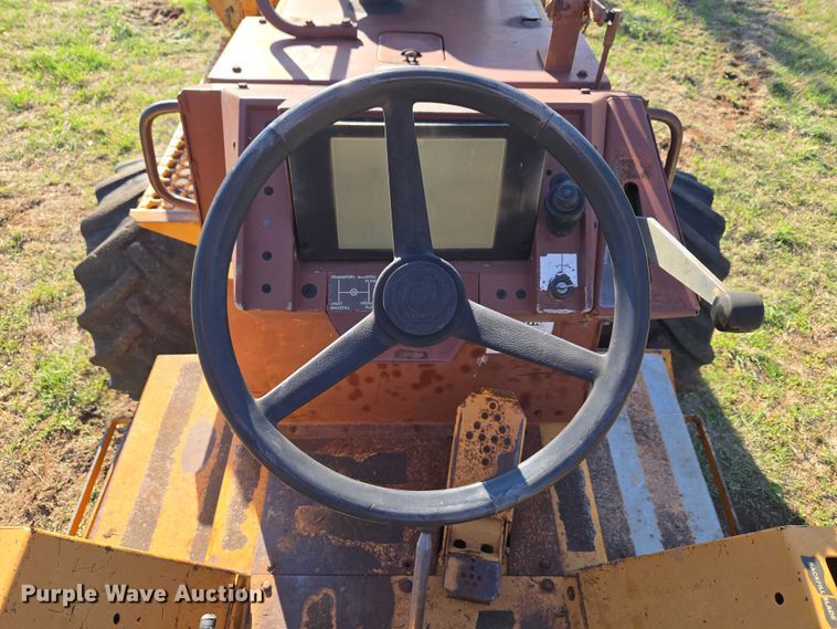 image for item ET5208 1989 Case 760 vibratory cable plow