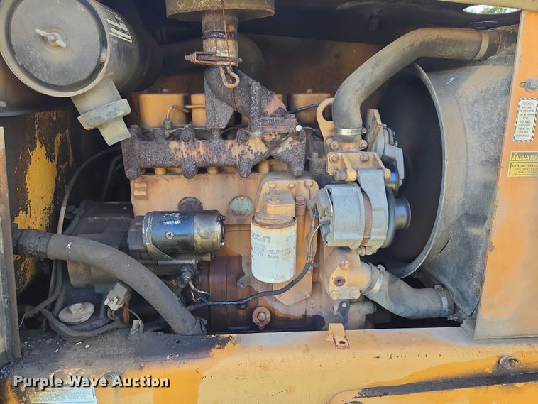 image for item ET5208 1989 Case 760 vibratory cable plow