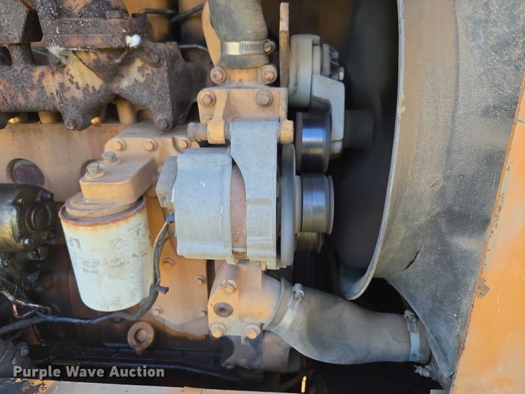 image for item ET5208 1989 Case 760 vibratory cable plow