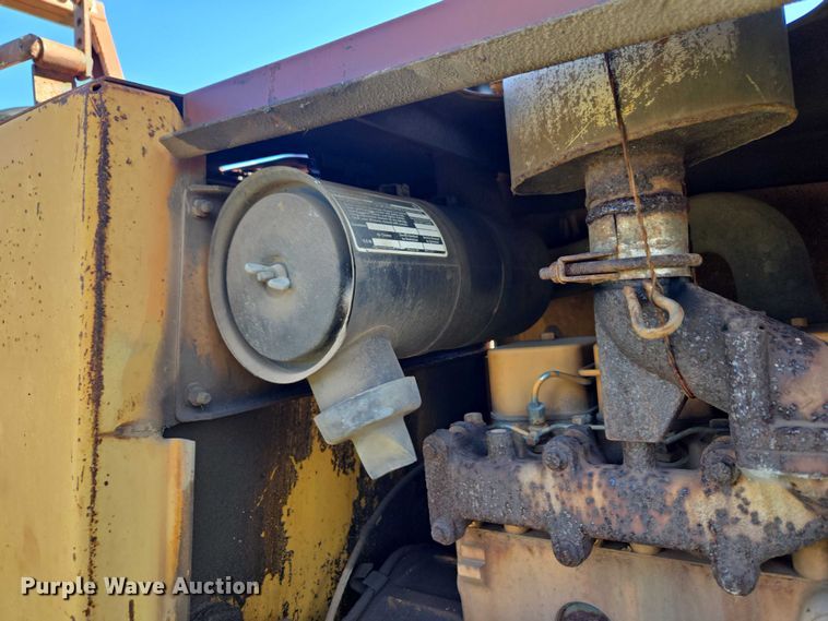 image for item ET5208 1989 Case 760 vibratory cable plow