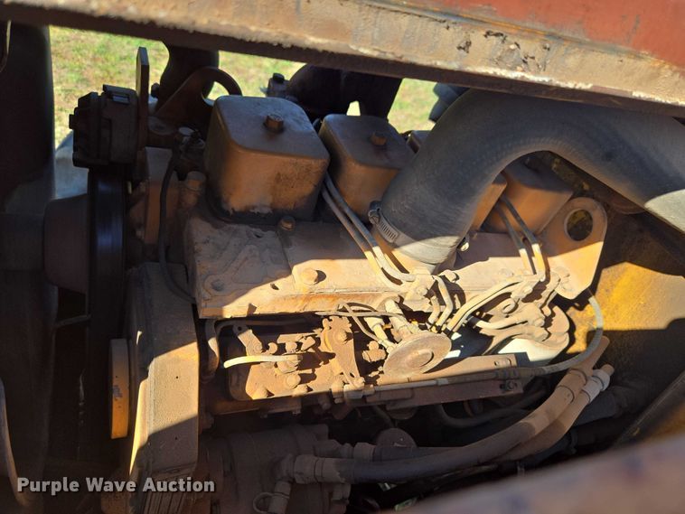 image for item ET5208 1989 Case 760 vibratory cable plow