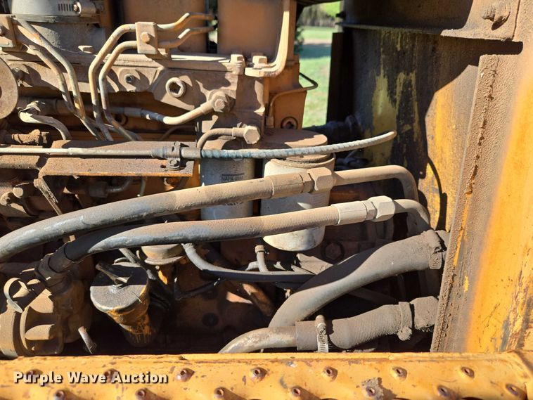 image for item ET5208 1989 Case 760 vibratory cable plow