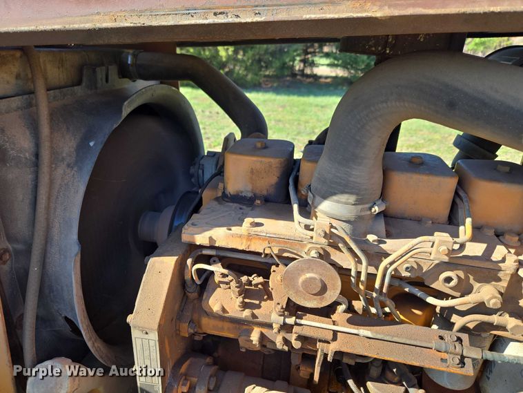 image for item ET5208 1989 Case 760 vibratory cable plow