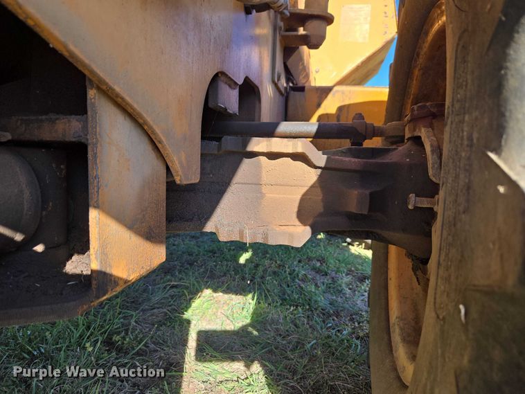 image for item ET5208 1989 Case 760 vibratory cable plow