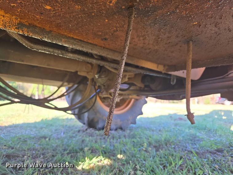 image for item ET5208 1989 Case 760 vibratory cable plow