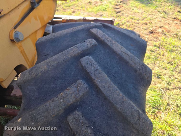 image for item ET5208 1989 Case 760 vibratory cable plow