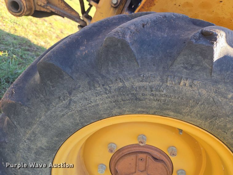 image for item ET5208 1989 Case 760 vibratory cable plow