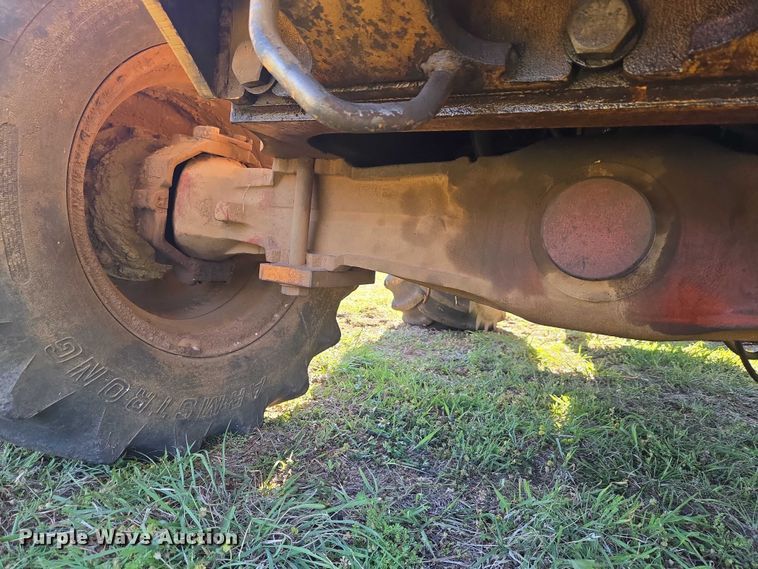 image for item ET5208 1989 Case 760 vibratory cable plow