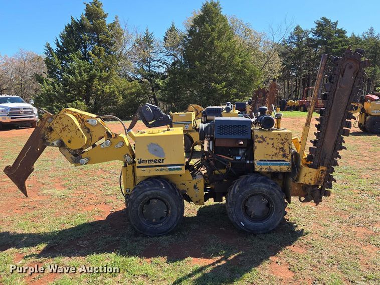 image for item ET5212 1999 Vermeer LM-42 trencher