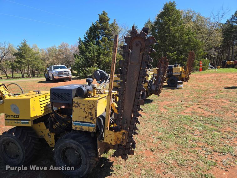 image for item ET5212 1999 Vermeer LM-42 trencher