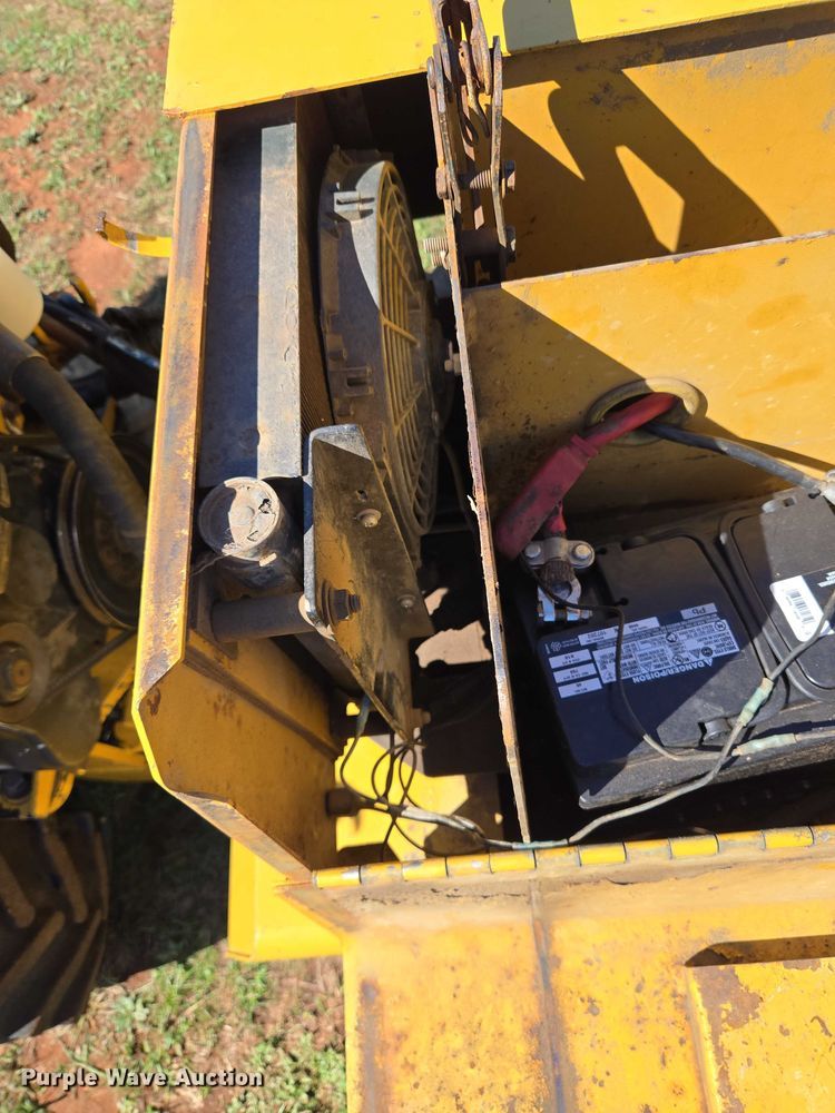 image for item ET5212 1999 Vermeer LM-42 trencher