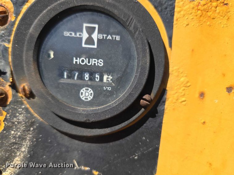 image for item ET5212 1999 Vermeer LM-42 trencher