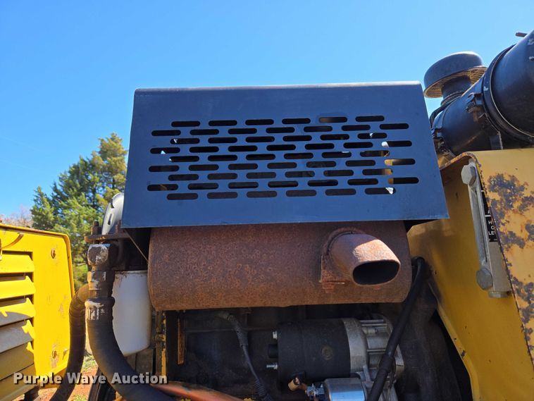 image for item ET5212 1999 Vermeer LM-42 trencher