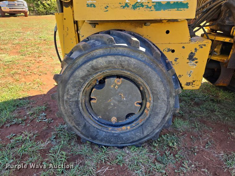 image for item ET5212 1999 Vermeer LM-42 trencher