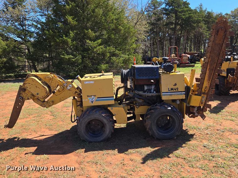 image for item ET5213 2004 Vermeer LM42 trencher