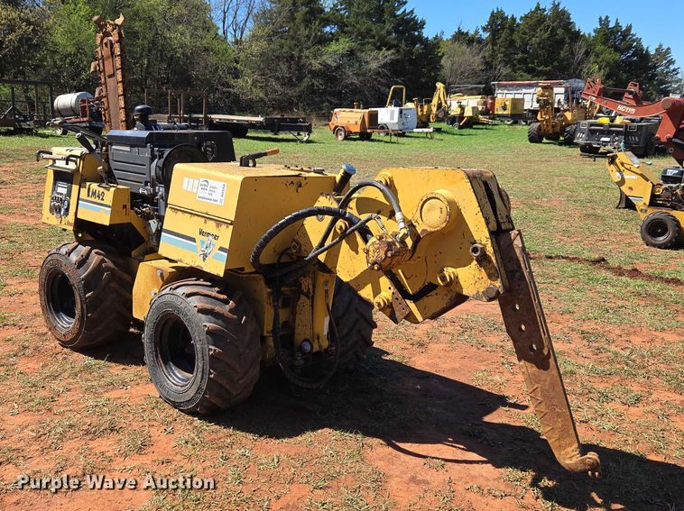 image for item ET5213 2004 Vermeer LM42 trencher