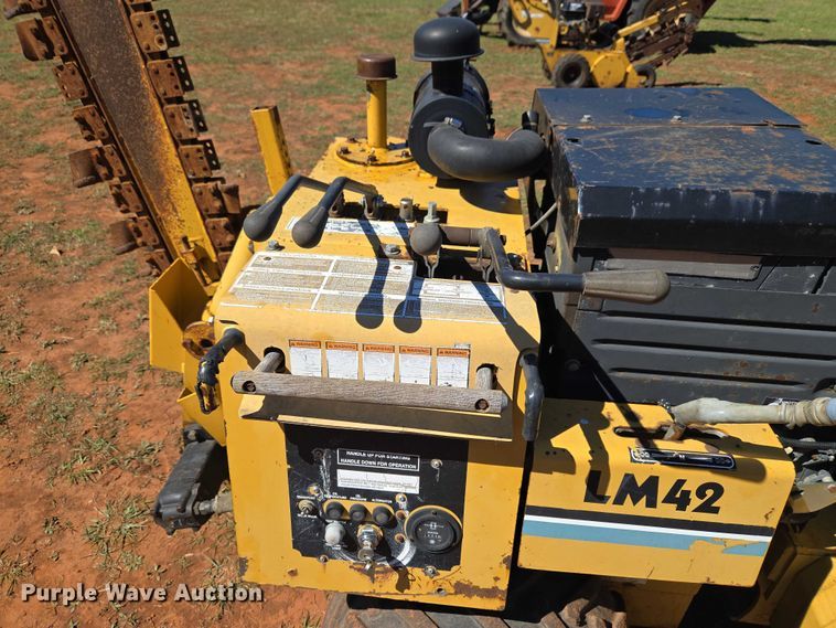 image for item ET5213 2004 Vermeer LM42 trencher