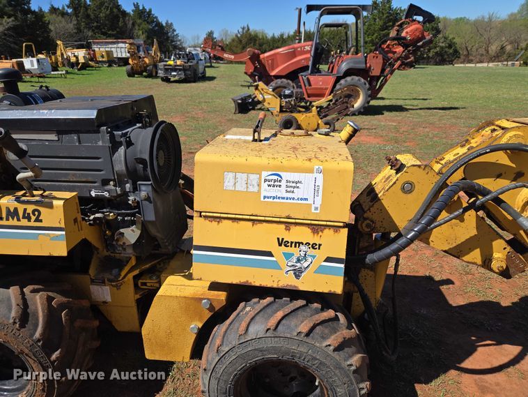 image for item ET5213 2004 Vermeer LM42 trencher