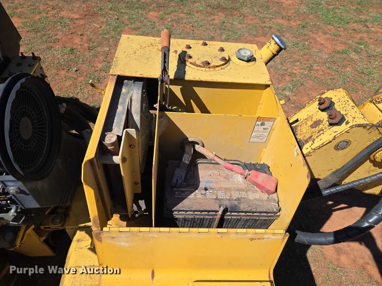 image for item ET5213 2004 Vermeer LM42 trencher