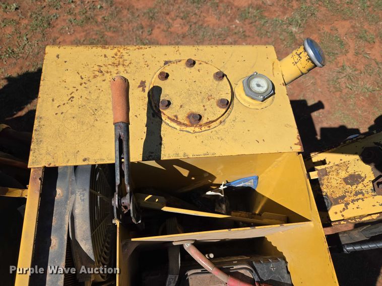 image for item ET5213 2004 Vermeer LM42 trencher