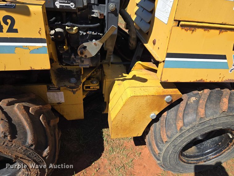 image for item ET5213 2004 Vermeer LM42 trencher