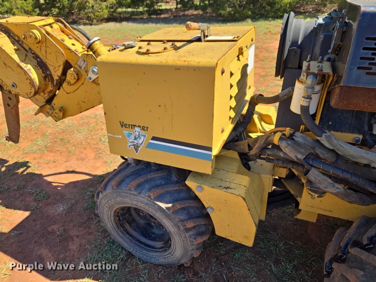 image for item ET5213 2004 Vermeer LM42 trencher