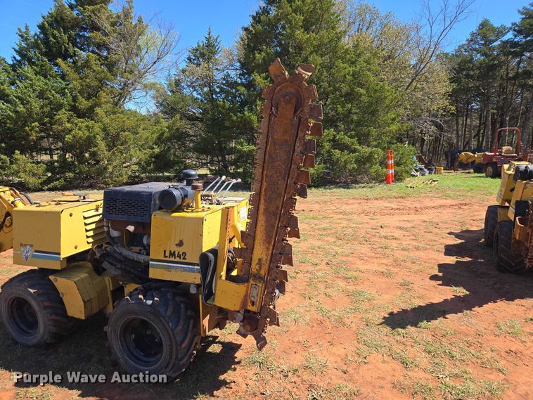 image for item ET5213 2004 Vermeer LM42 trencher