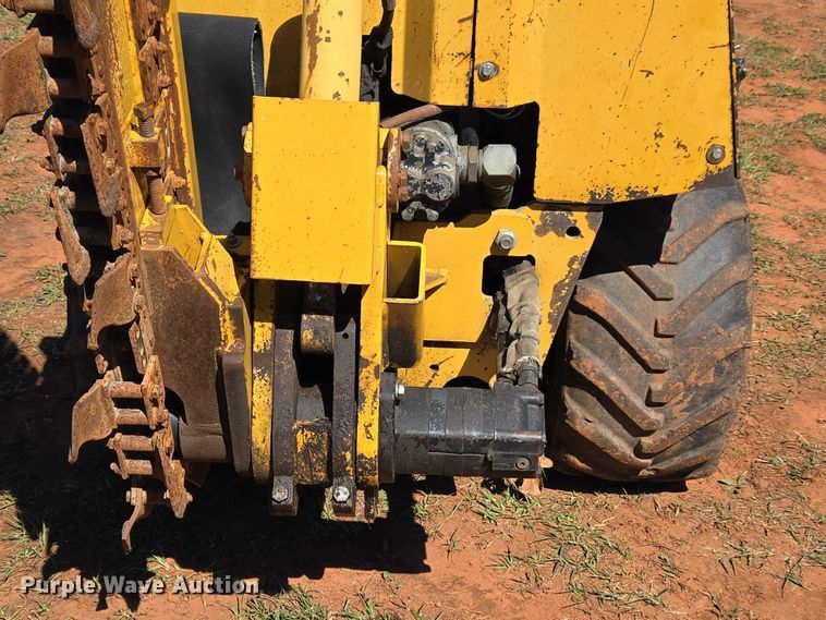 image for item ET5213 2004 Vermeer LM42 trencher