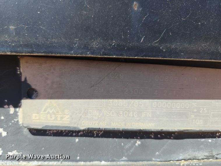 image for item ET5213 2004 Vermeer LM42 trencher